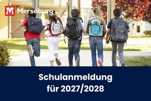 Beitragsbild Schulanmeldung 2027/28 © Canva Stockphoto begeistert rennende Grundschüler von hinten, unter dem Bild der Titel des Artikels