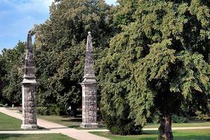 Obelisken schlossgarten saeule