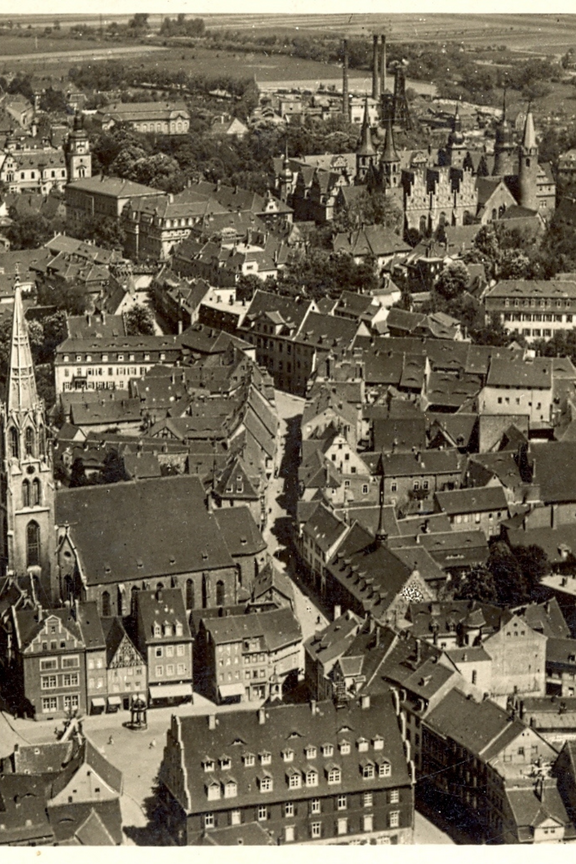 schwarz-weiß Foto Luftaufnahme Merseburg