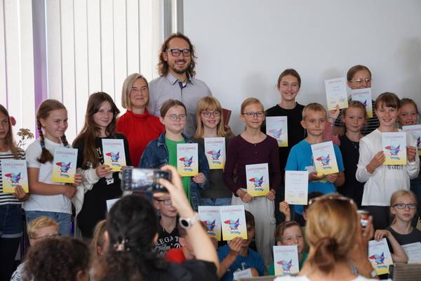 Gruppenfoto XXL Lesesommer © Alicia Wünsch xxl lesesommer 2023 c alicia wünsch